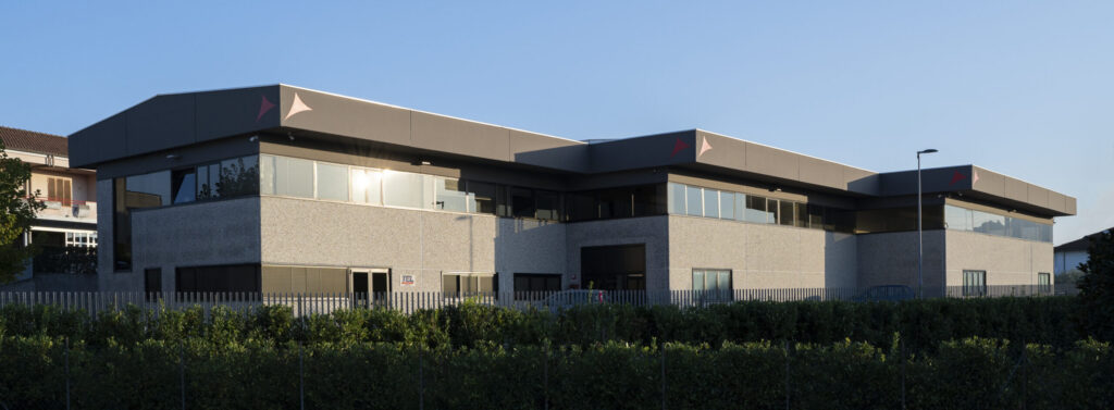 Fotografia dell'esterno della sede operativa di TCL Group